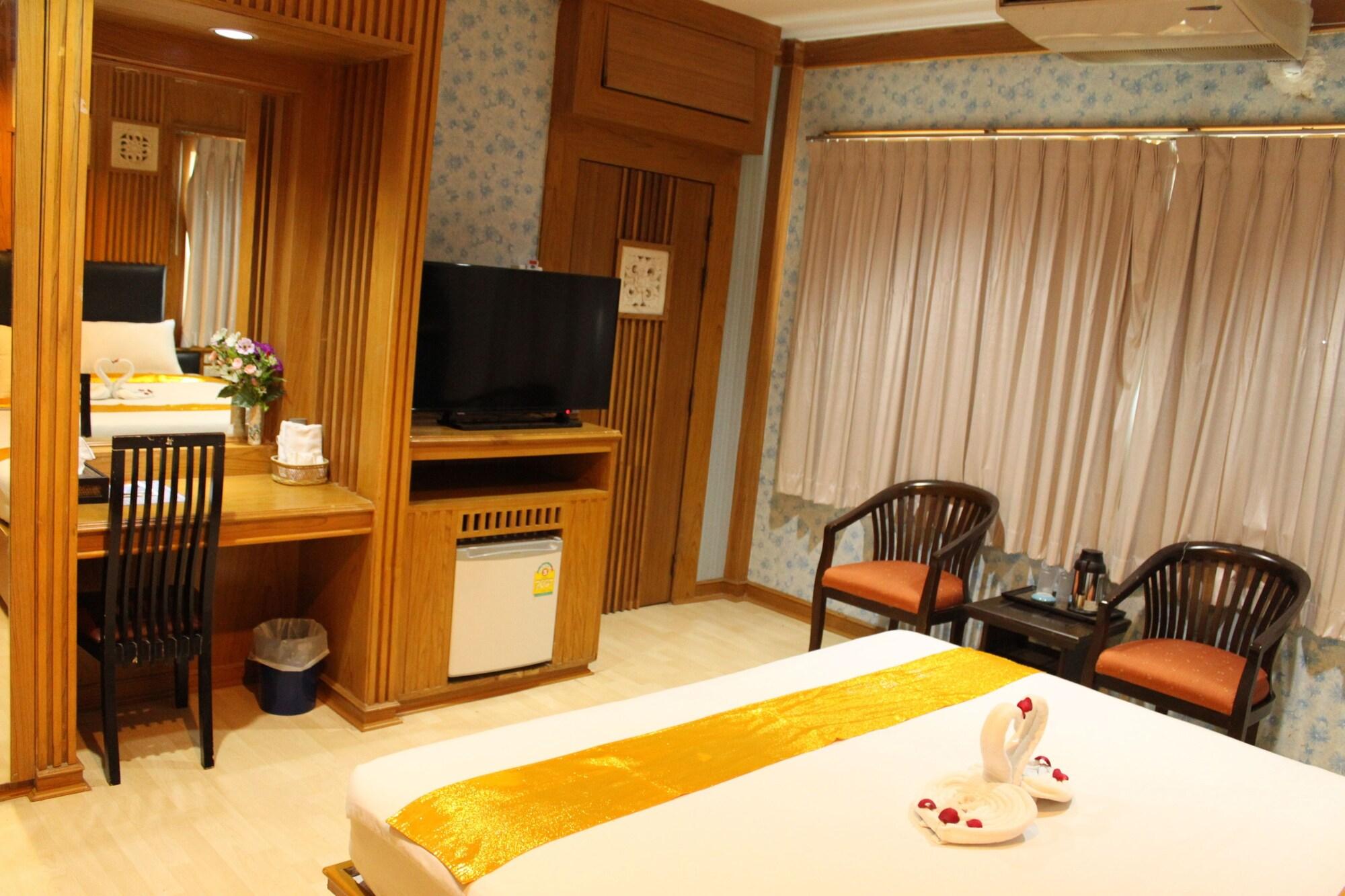 The Rich Hotel Nonthaburi Exterior photo